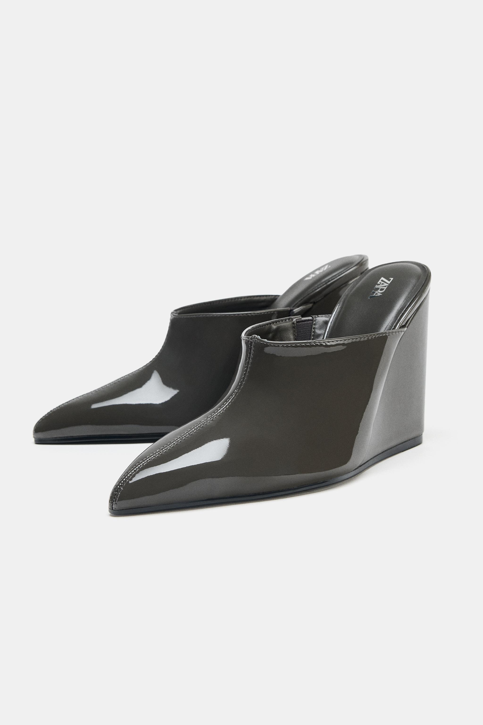 PATENT WEDGE HEELS